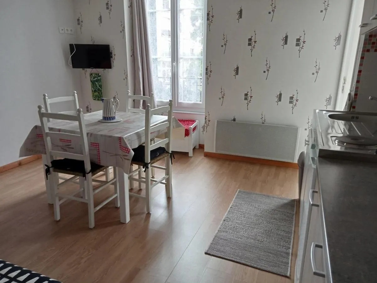 Villa Lutins Gentianes Le Mont-Dore 0*,  France